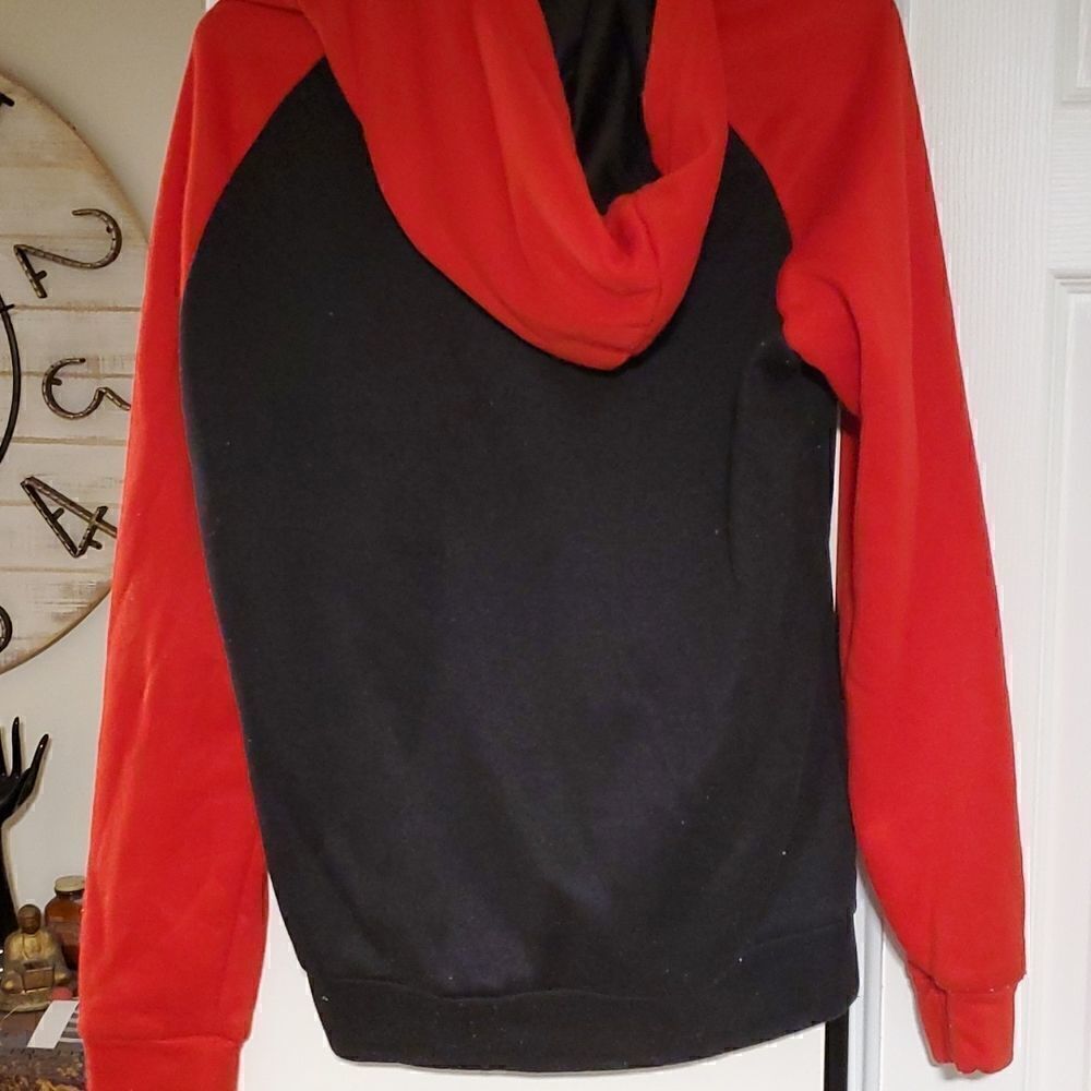 KING hoodie.   - Picture 3 of 5